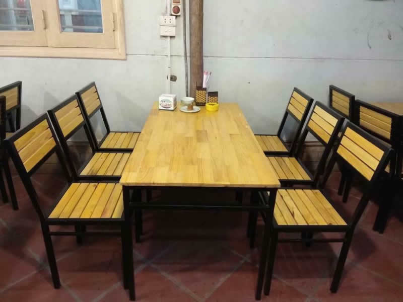 Đóng bàn ghế gỗ thông sắt tại TP Vinh Nghệ An