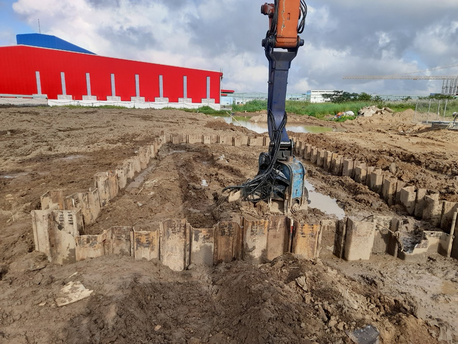 Đ&oacute;ng cừ Larsen (cọc v&aacute;n th&eacute;p) Vinh Nghệ An