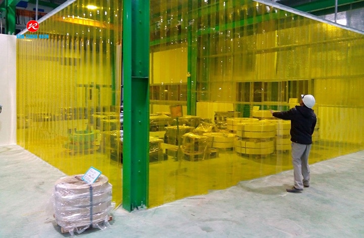 R&egrave;m m&agrave;nh nhựa PVC ngăn lạnh điều h&ograve;a Vinh Nghệ An